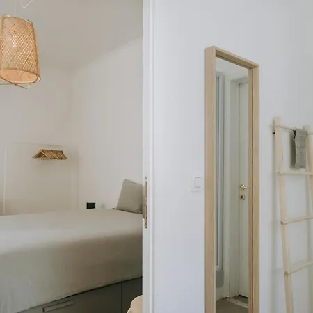 1 Bedroom In Center, Place Du Marche - 3rd Floor Appartement